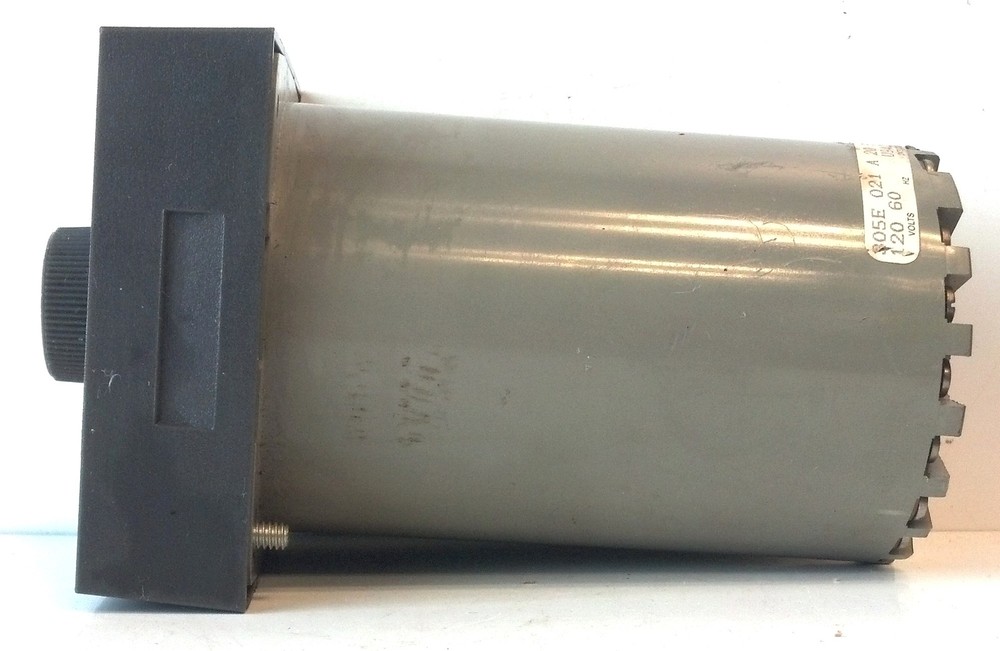 ATC 305E021A20PX 120 V AC 15 Hrs Electromechanical Timer Module