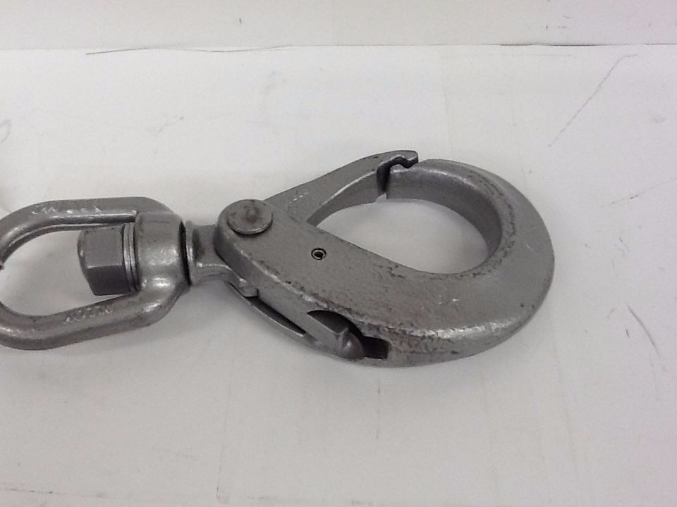 Midland Forge 9/16" Swiveling Load Lock Hook