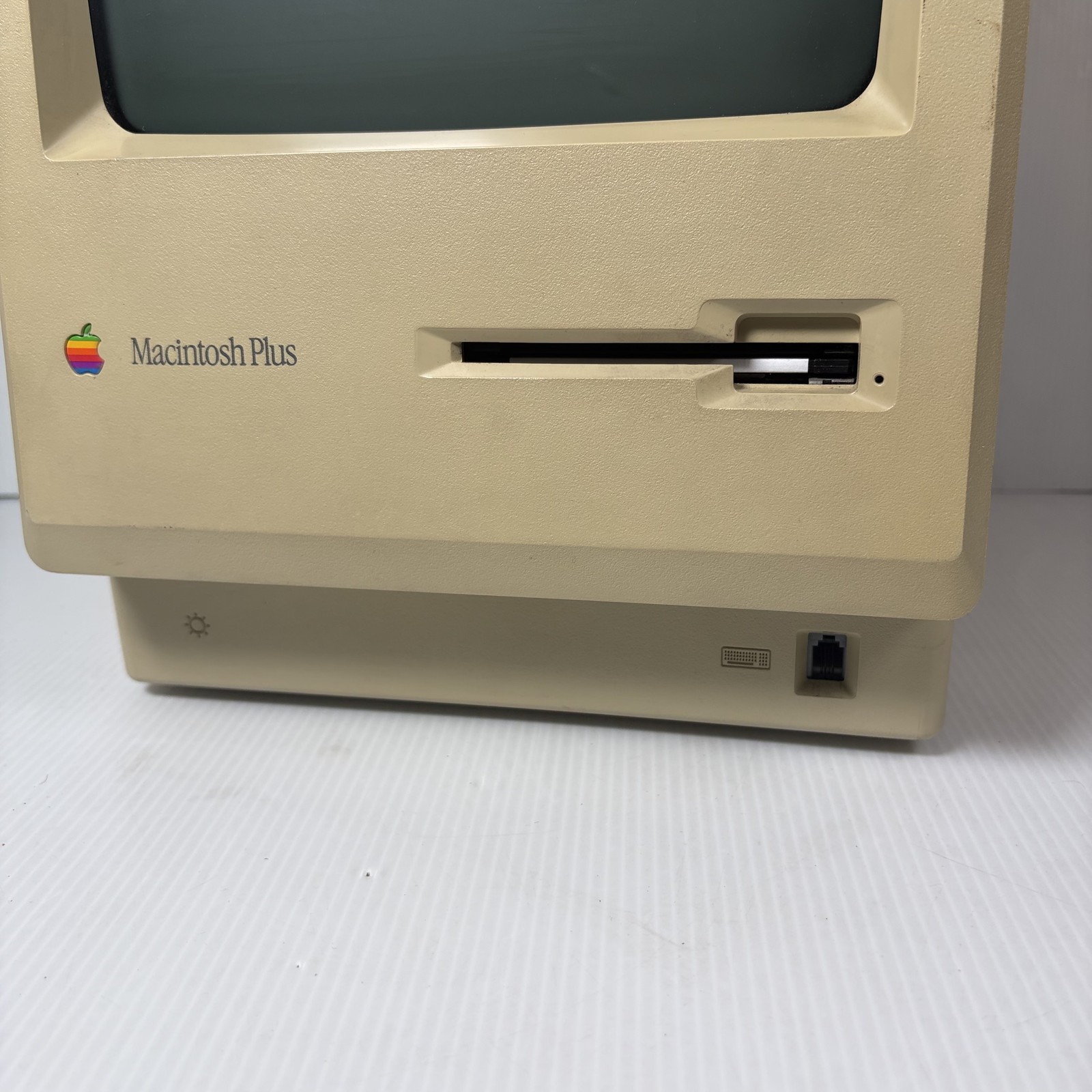 Vintage Apple Macintosh Plus 1MB M0001A Computer System 3.0 Working Beige