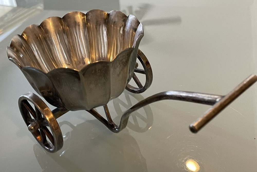 Raimond Silverplate Italy Server Push Wagon Bowl Height 3-3/4”