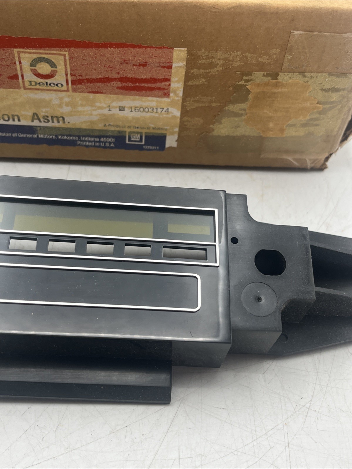 70s 80s Delco Cadillac Stereo Radio FACE ONLY FM / AM 8 Track Player 16003174