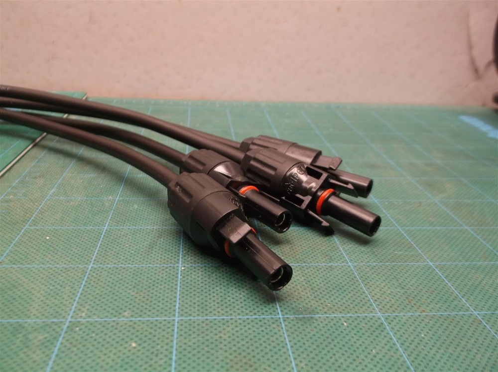 4in1 Solar Panel Y Branch Cable Connection PV Module Adapter Connector Extension