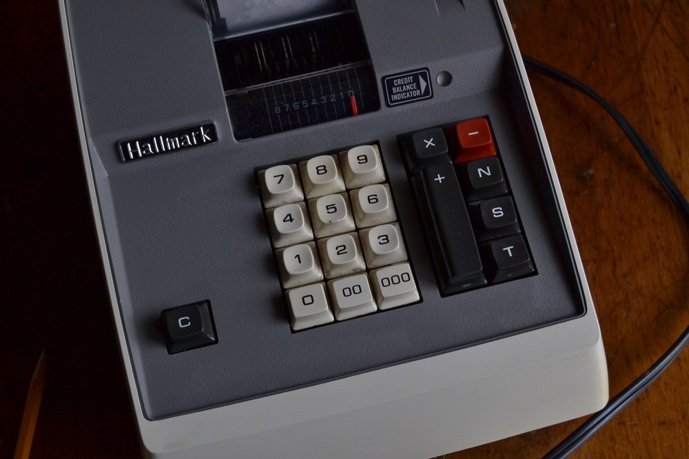 Vintage Tokyo Hallmark Model AM-893 Adding Machine Calculator