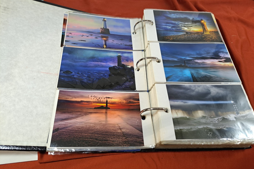 BLACK ALBUM W/100 FULL COLOR LIGHTHOUSES, 249 SHIPS