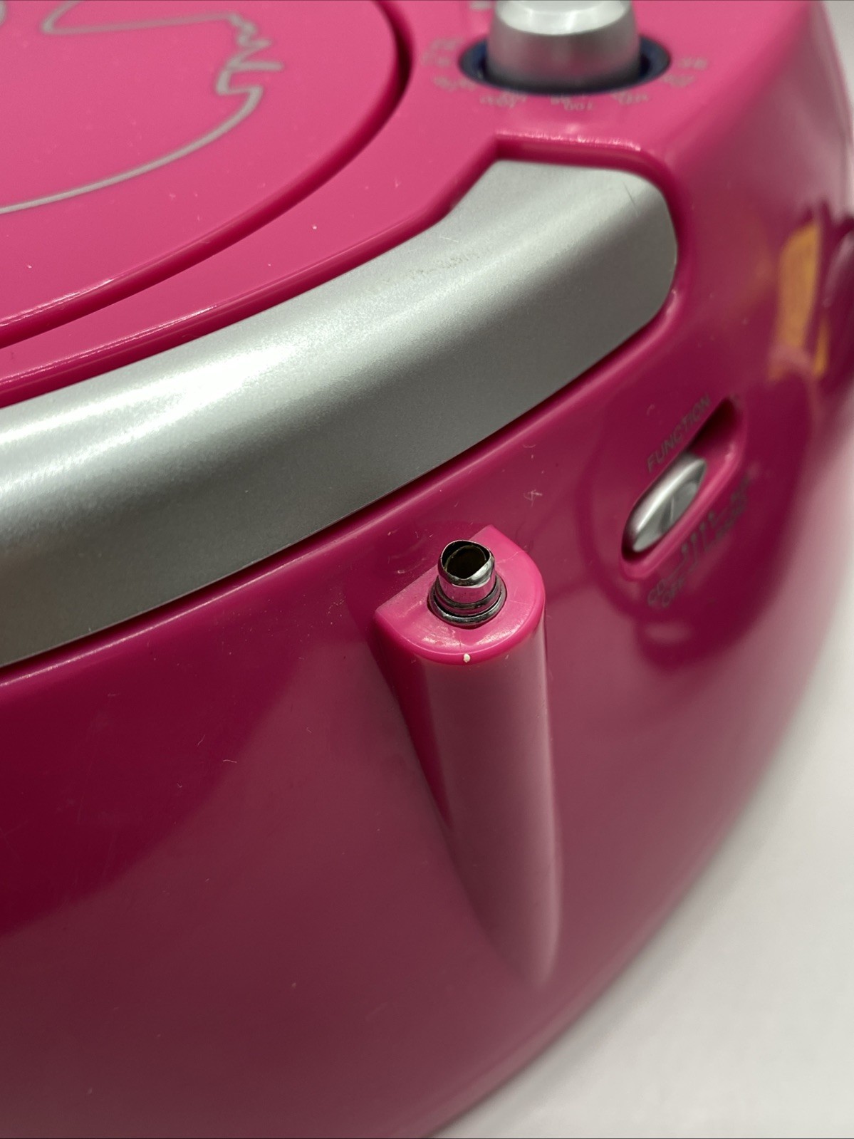 Barbie Glamtastic Boombox CD Player Radio Pink Model BB11045 2011 Works AUX