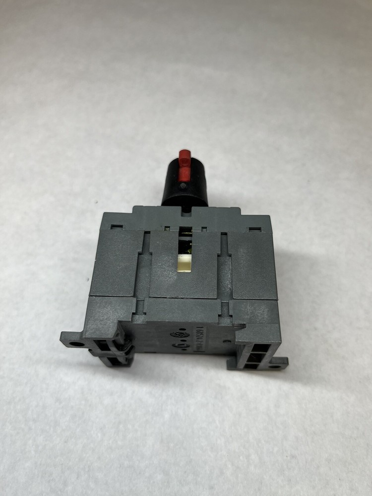 ABB OT25F3 Disconnect Switch 30A 600V, NOS