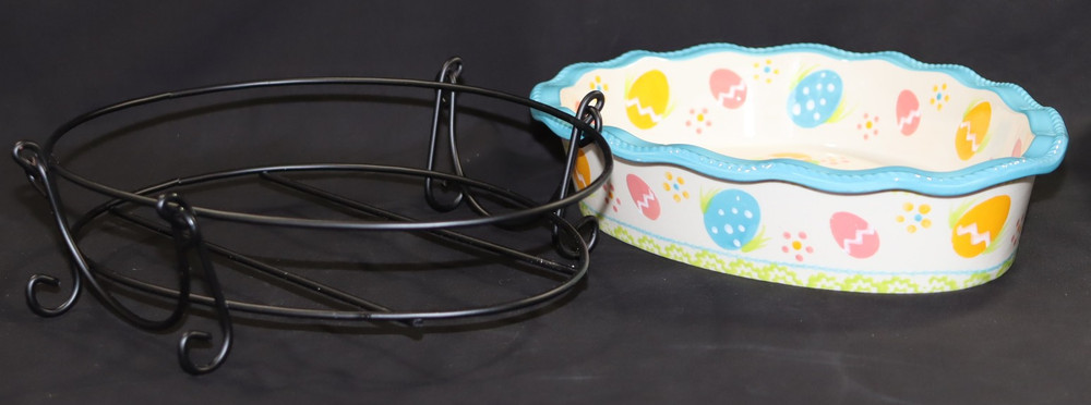 Temptations Old World Easter Egg Hunt Egg-Shape Baker w/Rack/Trivet - 1.75 Quart