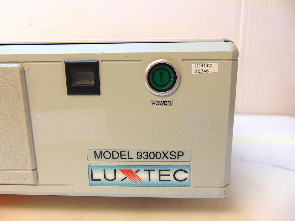 Luxtec Fiberoptic Light Source Model 9300XSP S5746