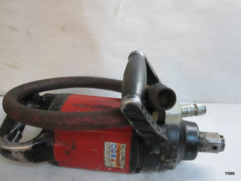 SNAP ON TOOLS IM1800 1 INCH DRIVE IMPACT GUN