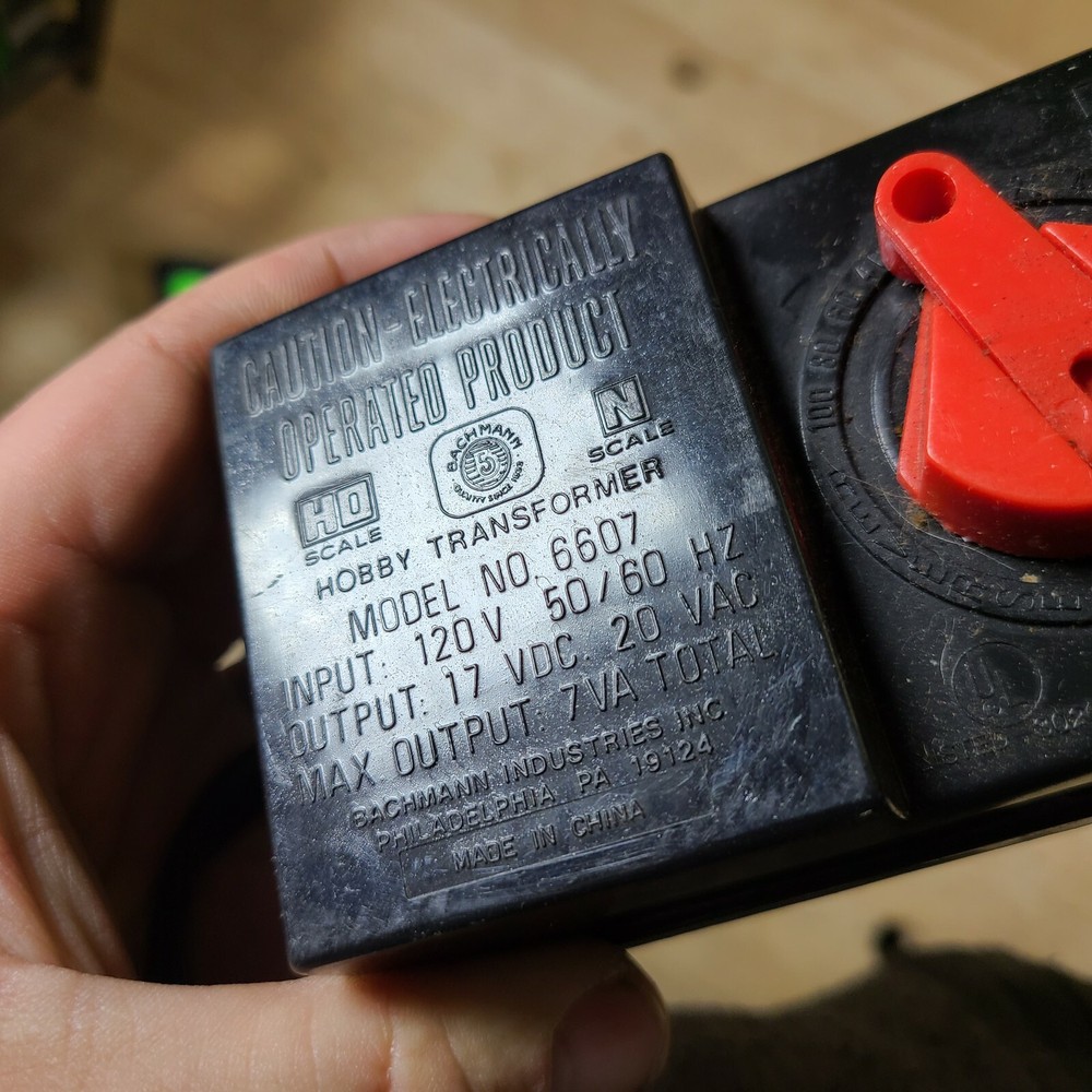 Bachmann HO Scale Transformer (No. 8607)
