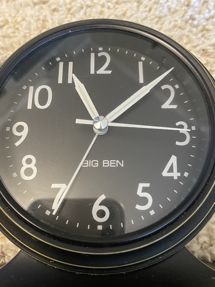 Alarm Clock Metallic Alarm Clock Night Light Snooze Function Volume Adjustable