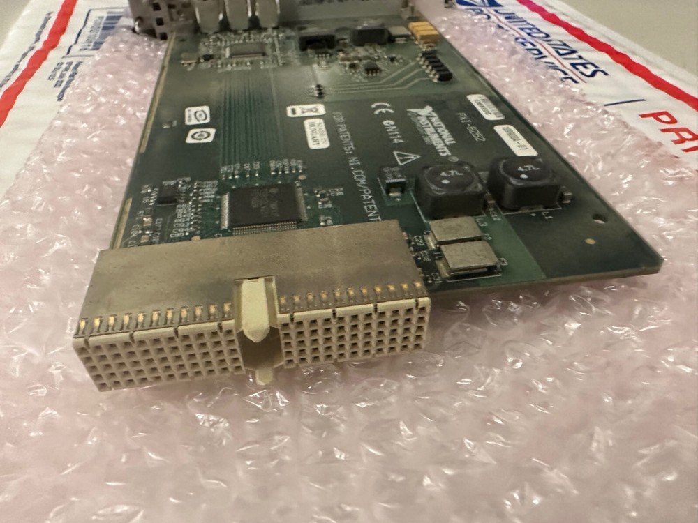 *USA * National Instruments NI PXI-8252 IEEE-1394 Firewire Interface Module