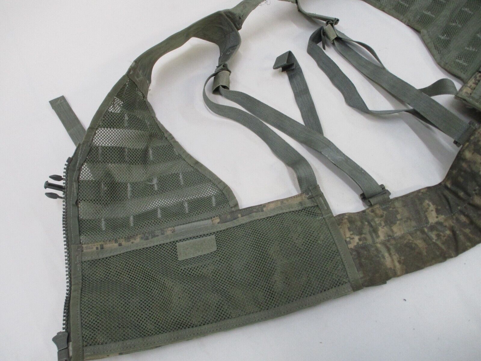 US ARMY MOLLE VEST FLC FIGHTING LOAD CARRIER BEARING EQUIPMENT DIGITAL TACTICAL