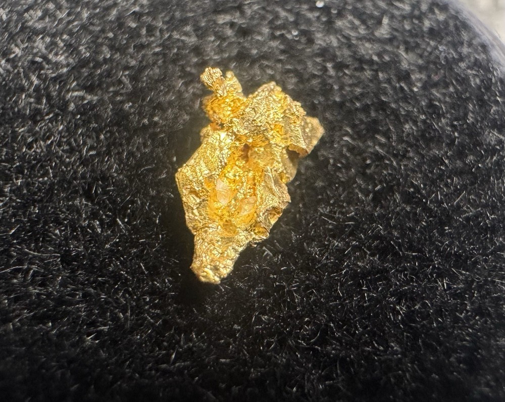 0.26g Folsom CA Crystallized Gold Nugget – Sharp Natural Structure