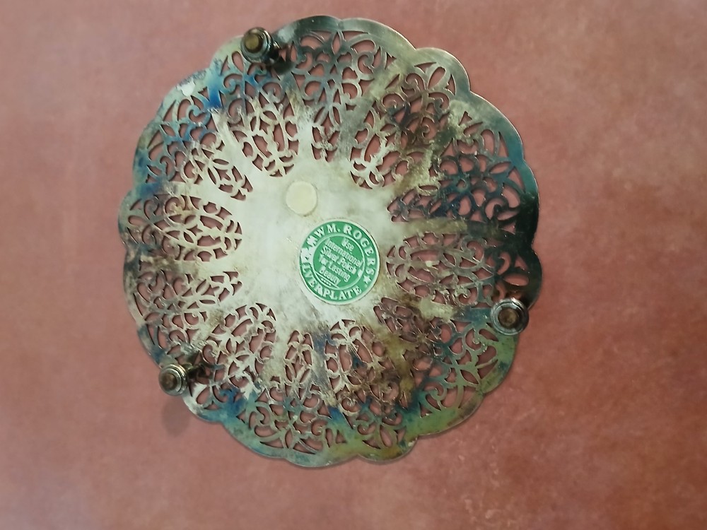 Vintage WM Rogers Silverplate, Lacy Pattern, Footed Trivet