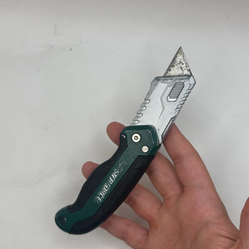 Masterforce Utility Knives Folding Quick Change Retractable