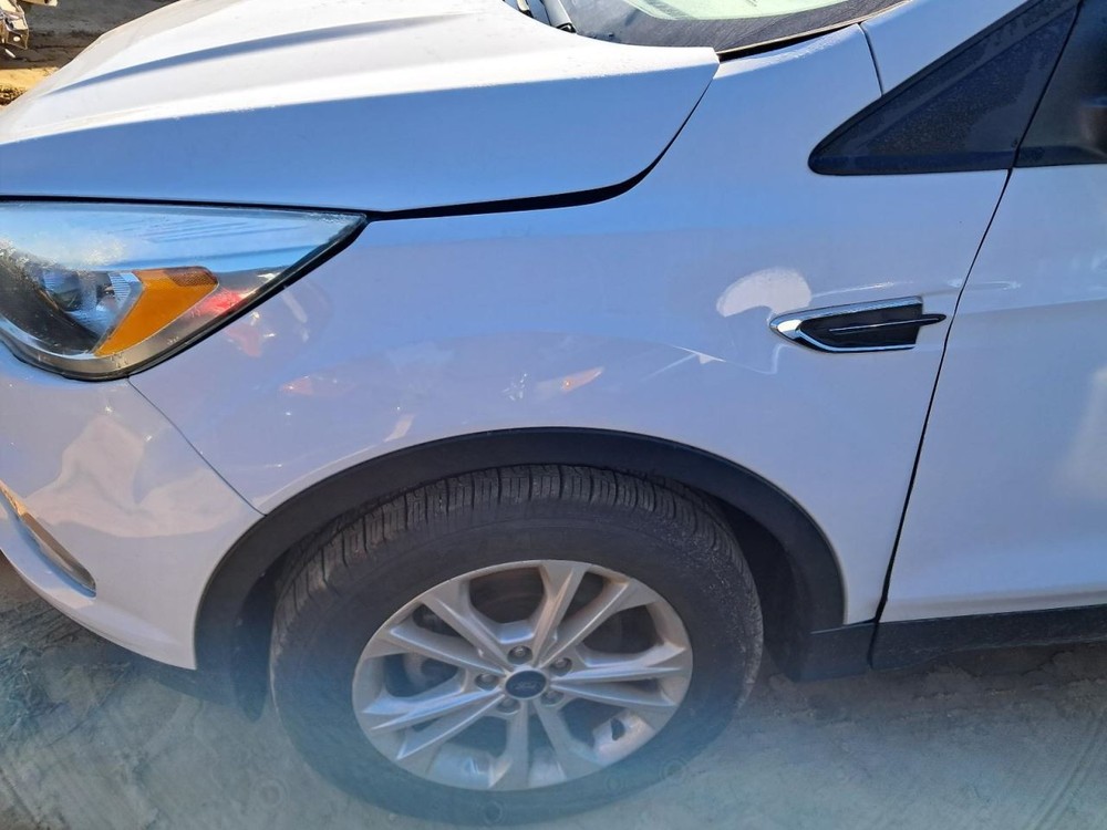 Fuse Box Engine Fits 17 ESCAPE 4813408