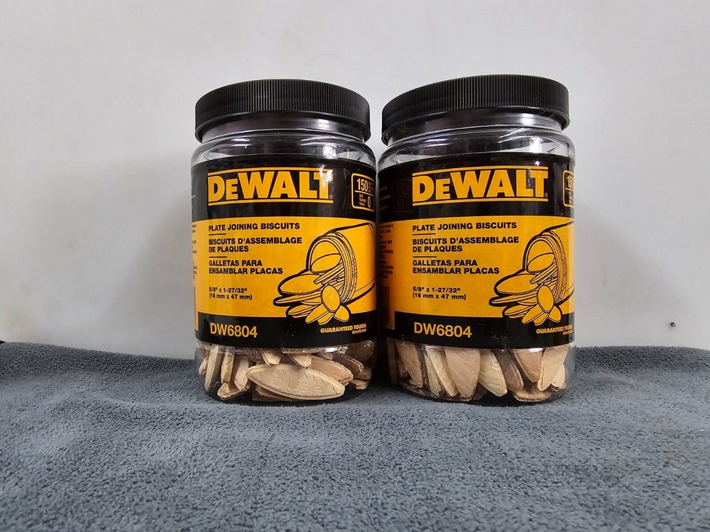 (2) DEWALT DW6804 SIZE 0 PLATE JOINING BISCUITS (150 COUNT)