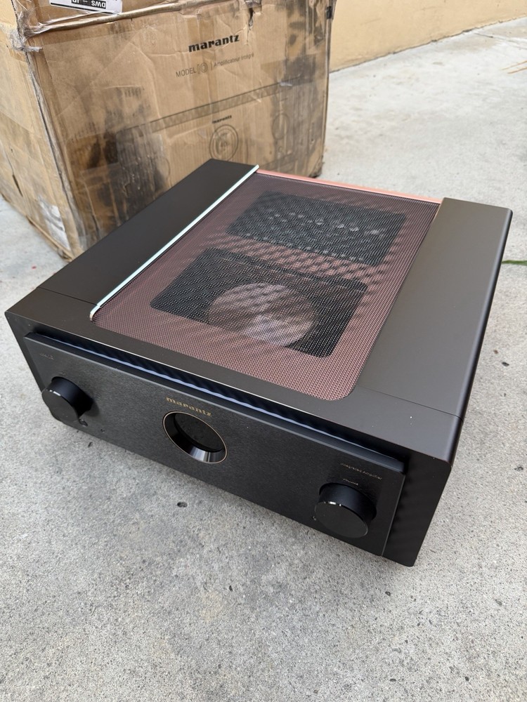 Marantz MODEL 10 Reference Integrated Amplifier (Open Box)