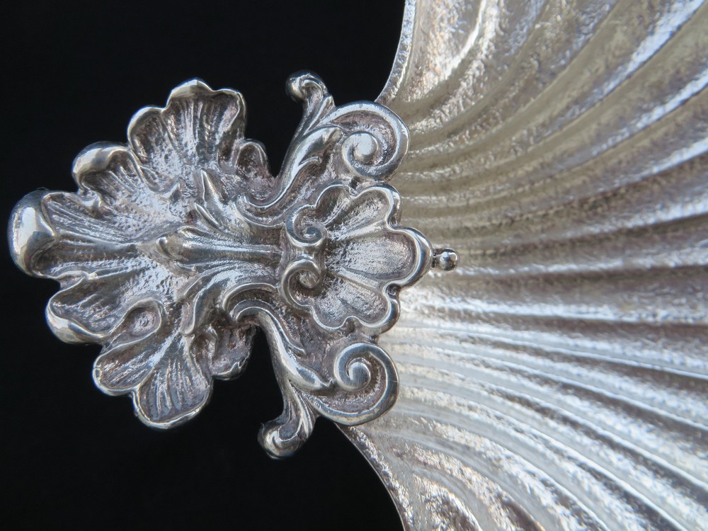 Vintage 3 Cherub Figurines Footed Shell Candy Nut Dish Silverplate