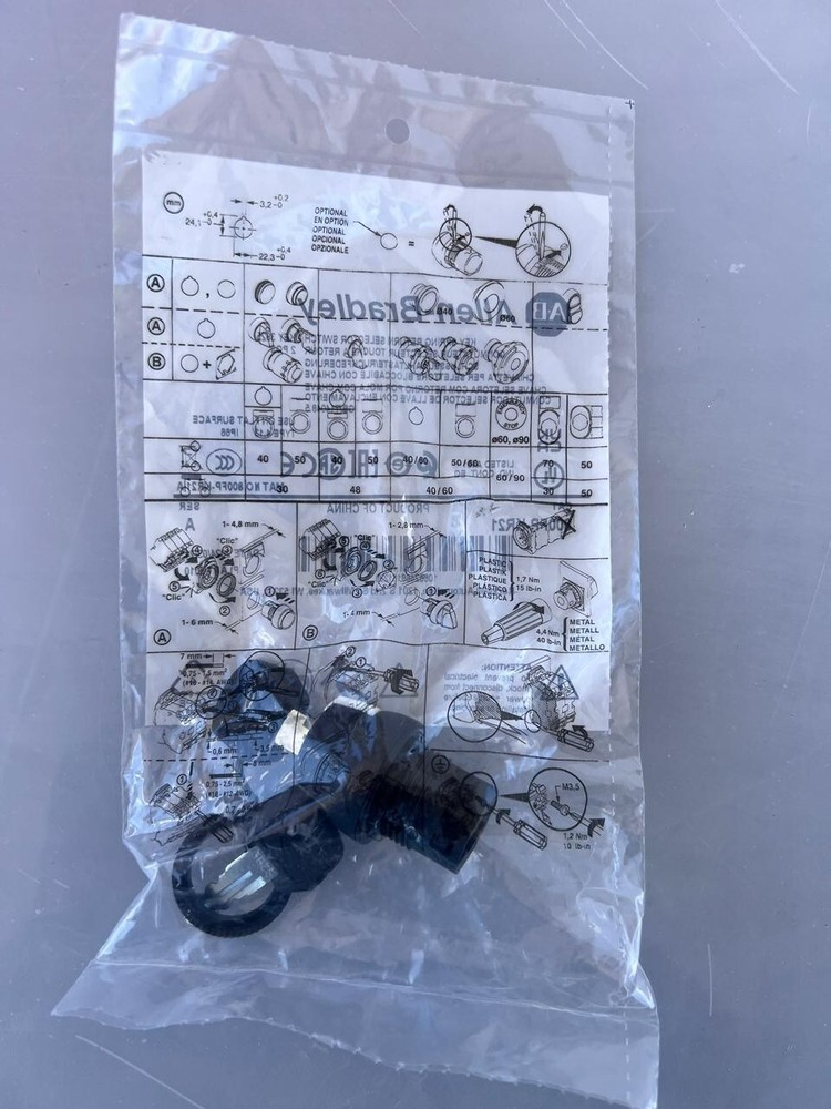 ALLEN BRADLEY 800FP-KR21 key selector switch