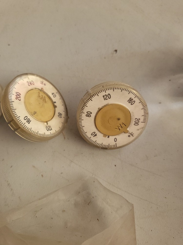 14004267-001 Scaleplate Insert FNIP 2 packs plus 4 knobs