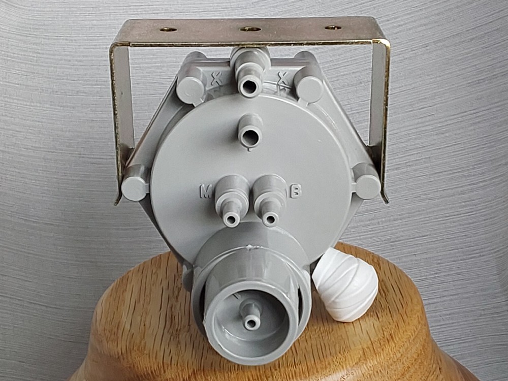 KMC CSC-2004 Controller VAV RA/NC 0-1" Gray