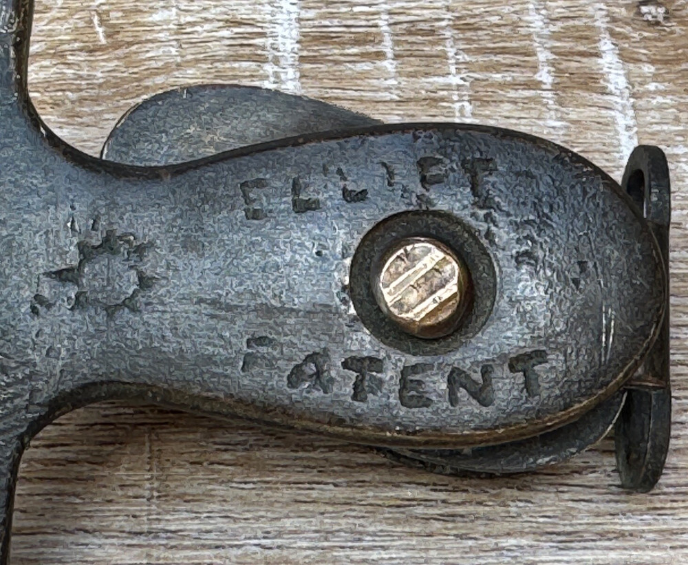 VINTAGE BRASS PULLEY SASH WINDOW PULLEY