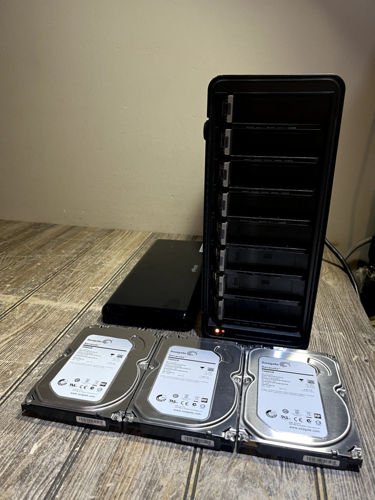Data Robotics DroboPro Model: DRPR1-A, 902-00001-002-AS-IS, READ