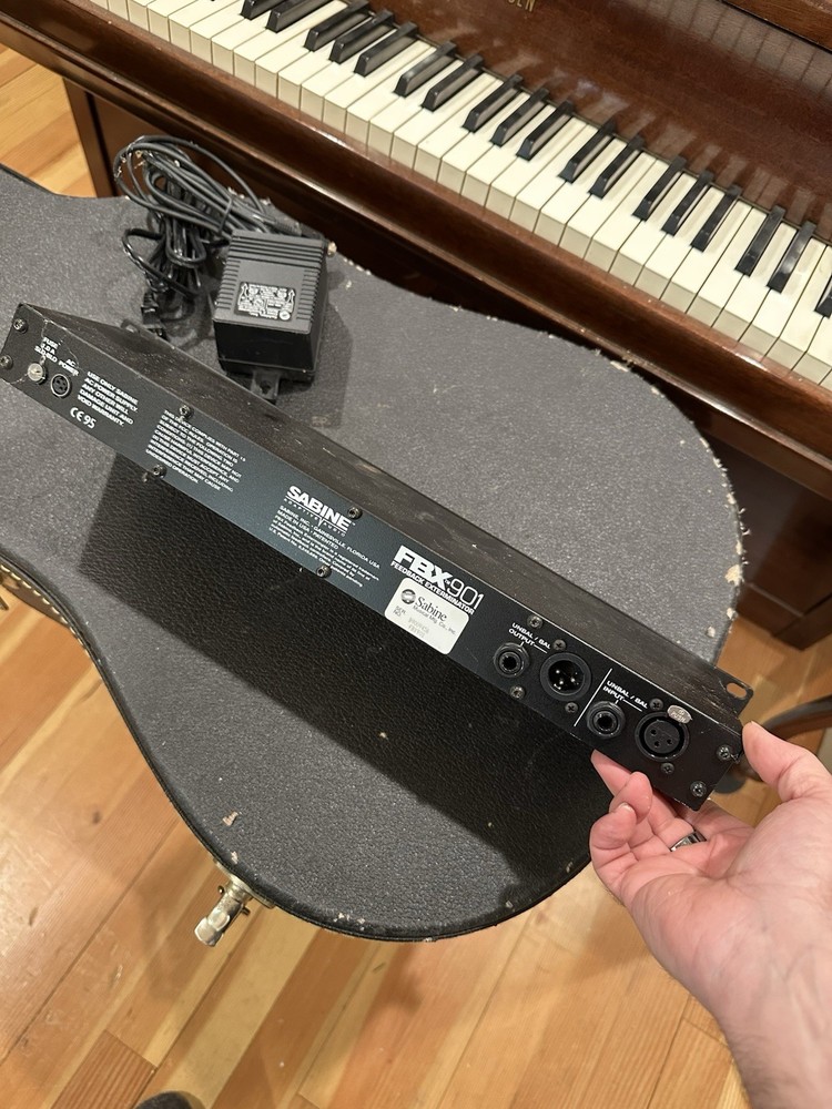 Sabine FBX-901 Feedback Exterminator with Power Supply - Working