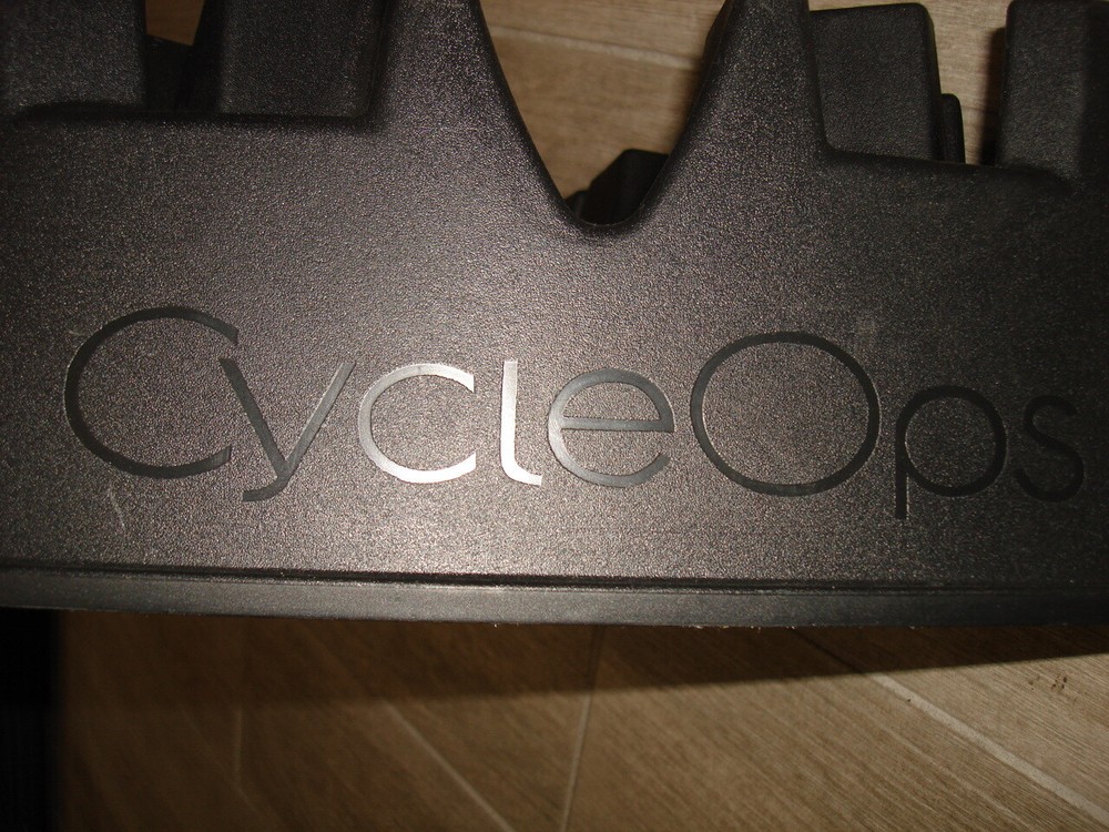 CycleOps Stationary Cycle Leveling Bicycle Stand Front Wheel Trainer Spinning