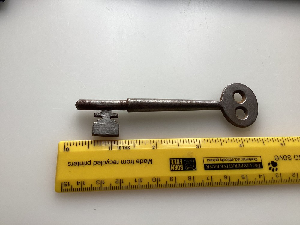 ANTIQUE, LARGE SOLID BARREL MASTER KEY … VICTORIAN / EDWARDIAN (REF A16)