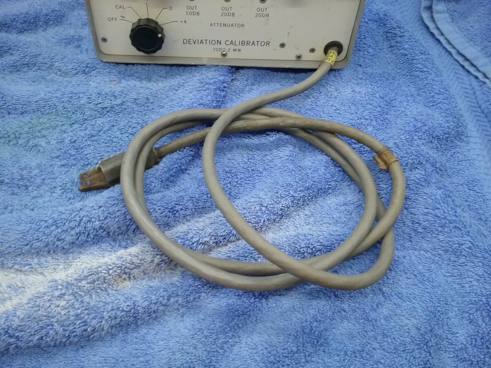 1 (COLLINS RADIO GROUP UNIT) Deviation Calibrator 70D2-2 MW