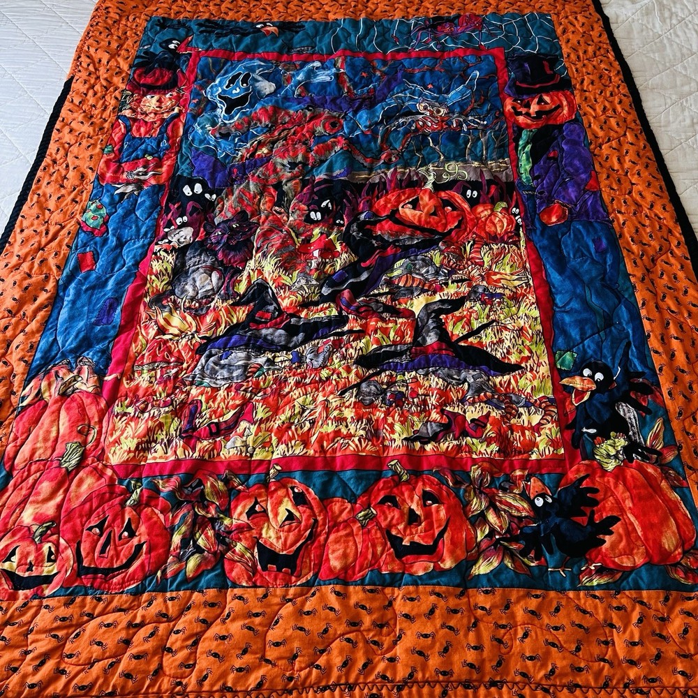 🎃 Handmade Halloween Quilt – “Pumpkin Patch Night” – 36” x 47”