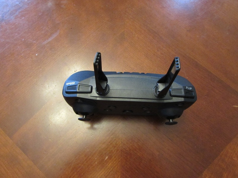 DEERC D10 Foldable Drone transmitter only works great!