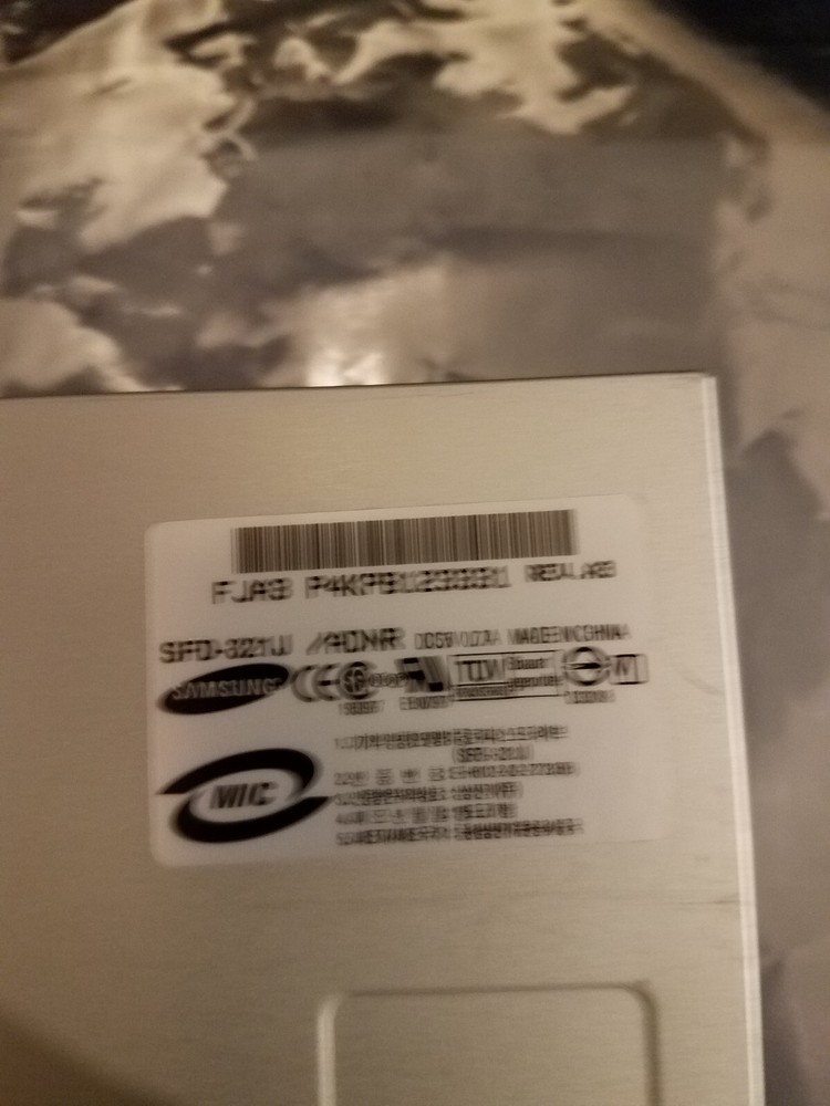 Samsung SFD-321J Internal 3.5" Floppy Disk Drive No Bezel