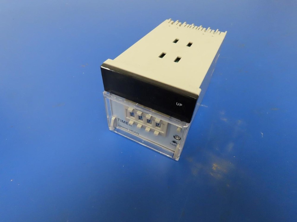 Omron H5AN-4D DC12-24 Timer Digital LED