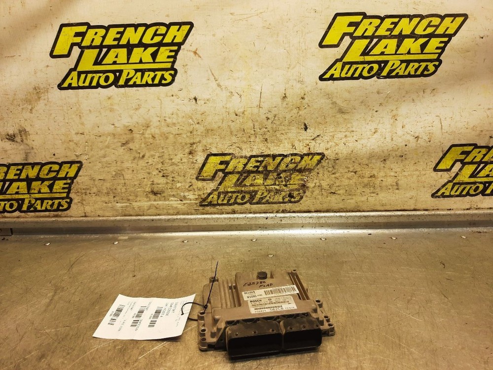 Engine ECM Computer 2.8L Engine Control Fits 2005 LIBERTY 1236981