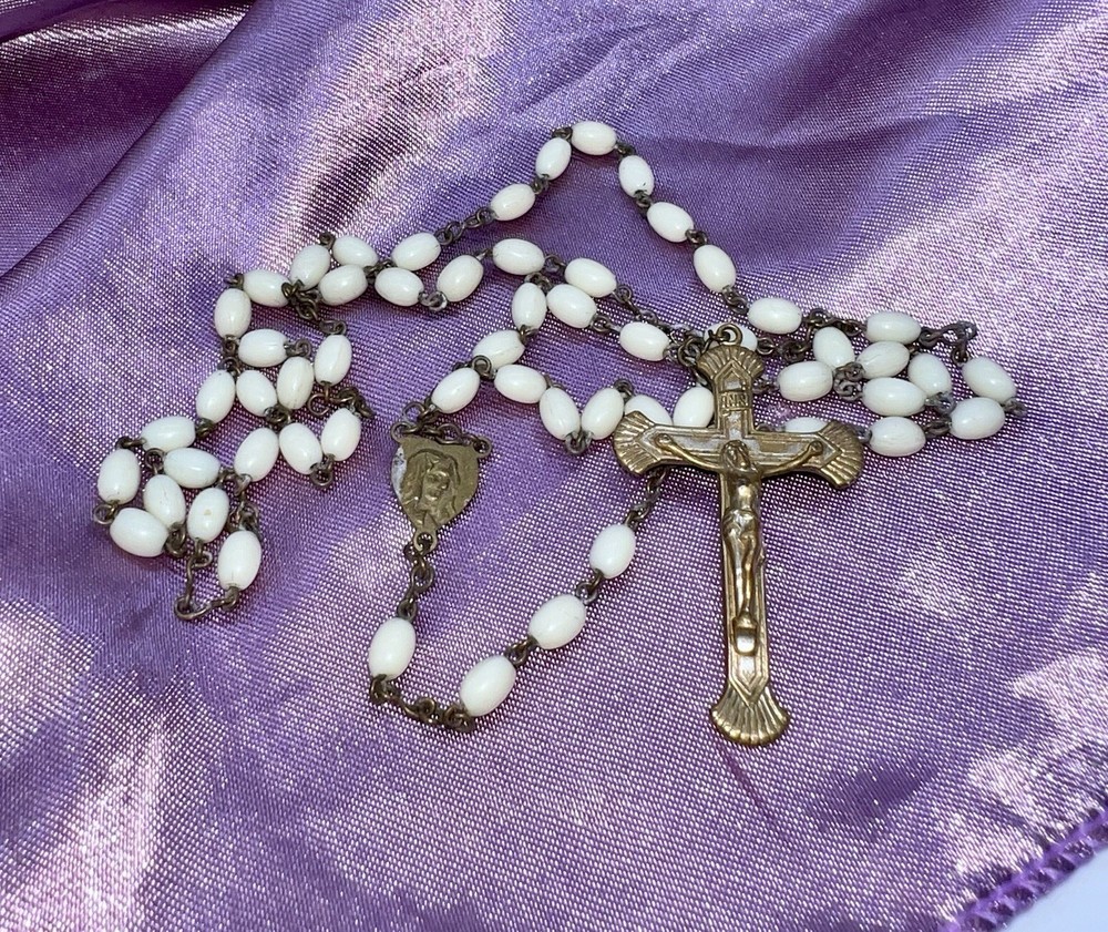 Vintage White Beaded Catholic Rosary 18”