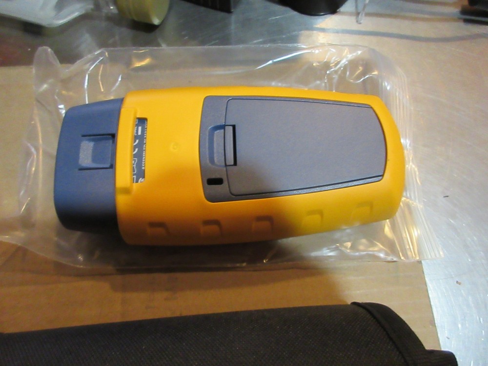 Fluke Networks Microscanner2 MS2-100 Cable Verifier good working order in case