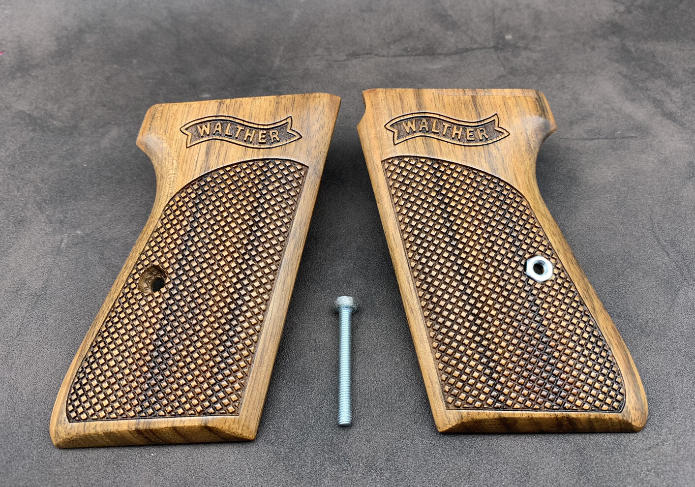 Walther PPK/S Walnut Wood Grips Set. Checkered. Handmade. * FAST USA SHIPPING *