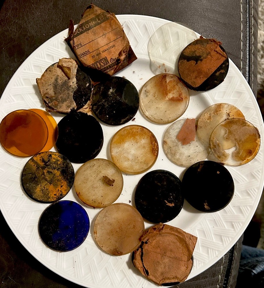 WW II ERA WELSH MANUFACTURING CO. AVIATOR MOTORCYCLE GOGGLES WITH ORIGINAL TIN