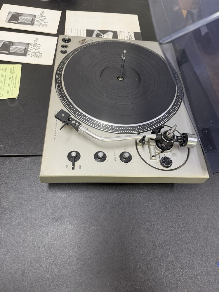 Vintage Technics SL-1650 Direct Drive Automatic Turntable Stacking Spindle READ