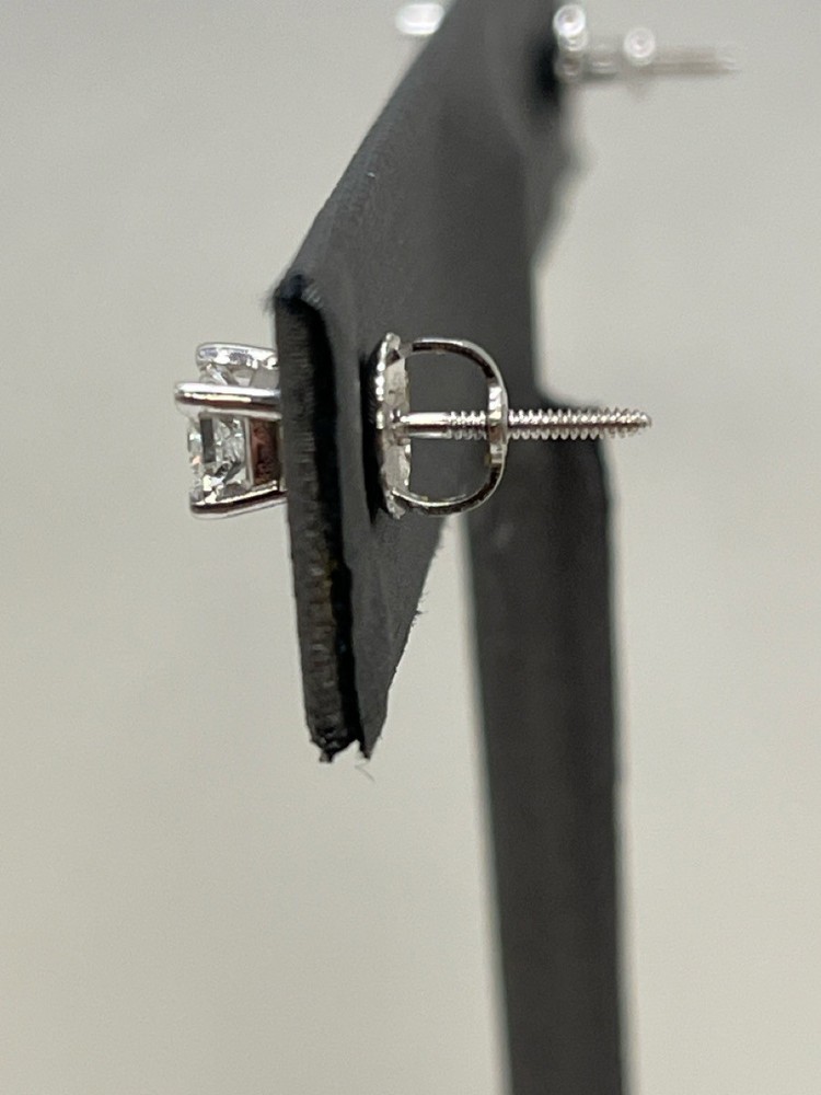18K Gold-Diamond STUDS (G69006845)