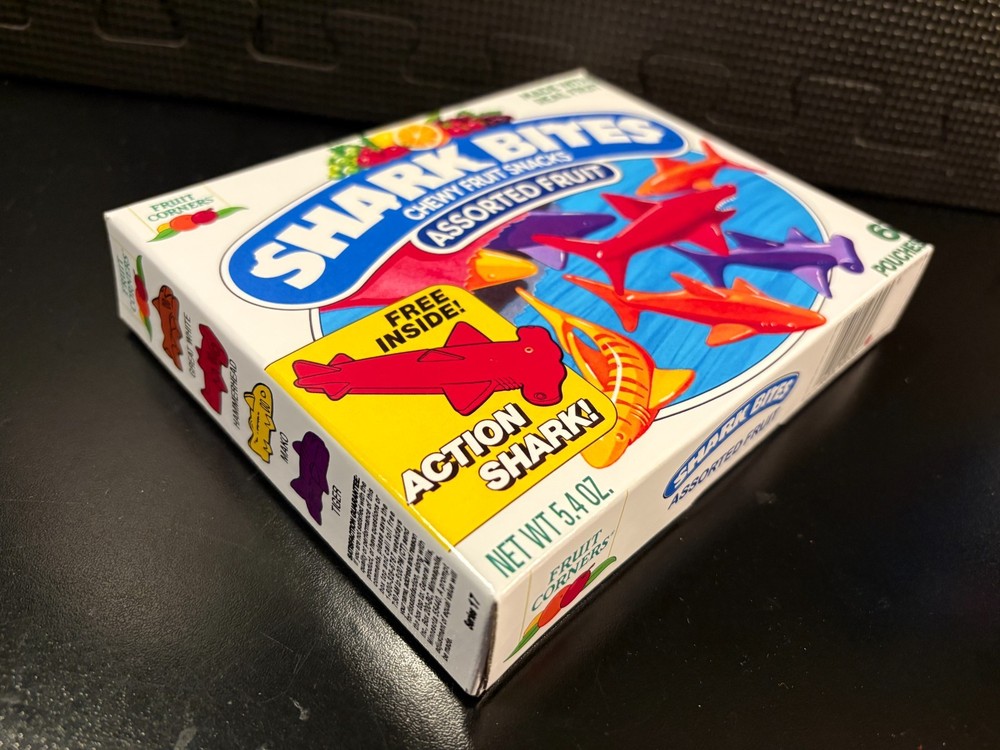 Shark Bites fruit snacks - Empty custom design display box