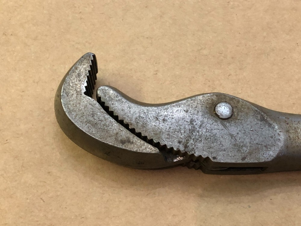 Vintage 8" Spring Loaded Automatic Pipe Wrench