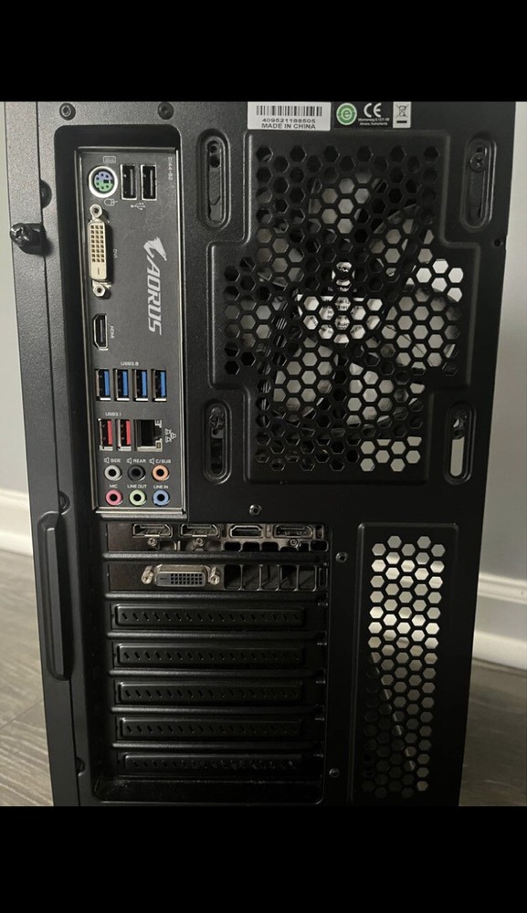 gaming pc desktop computer