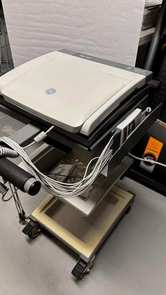 GE MARQUETTE MAC 5000 ECG SYSTEM (#2922)
