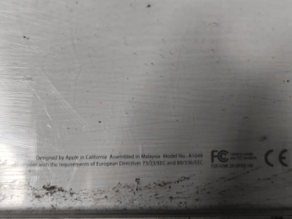 Apple Model A1048 Keyboard - Working