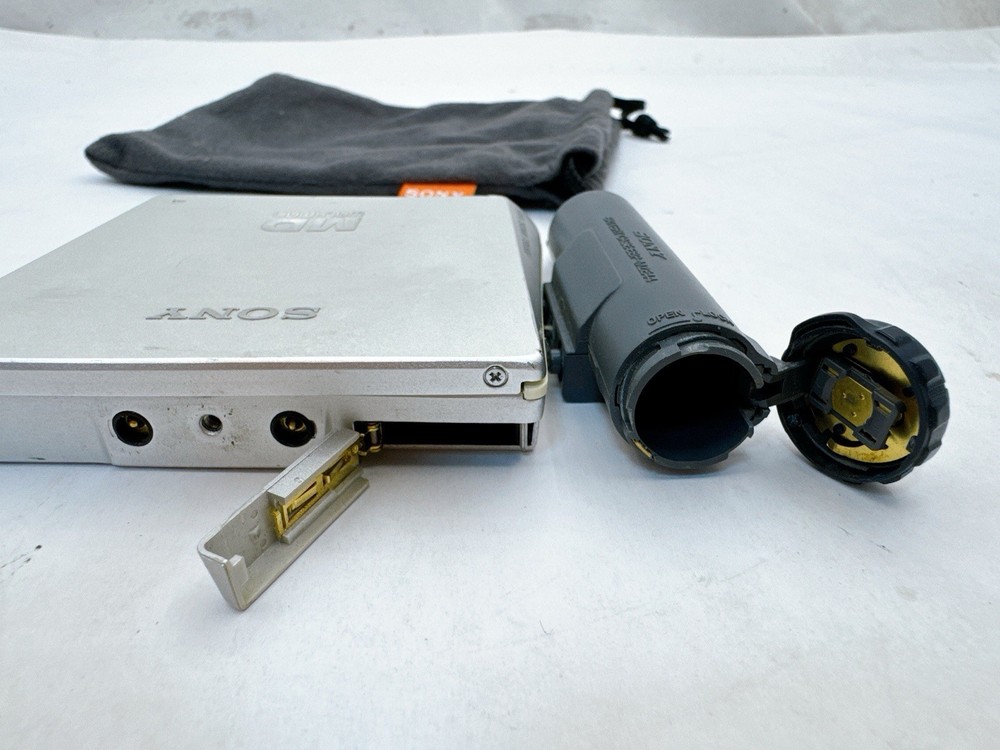 Sony MZ-E75 Walkman MiniDisc MD Player Silver with Remote - Tested & Working